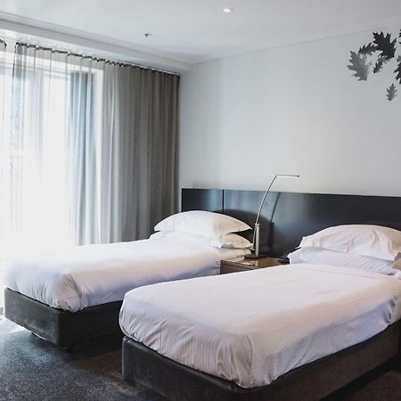 The Como Melbourne Exterior foto A room at the hotel