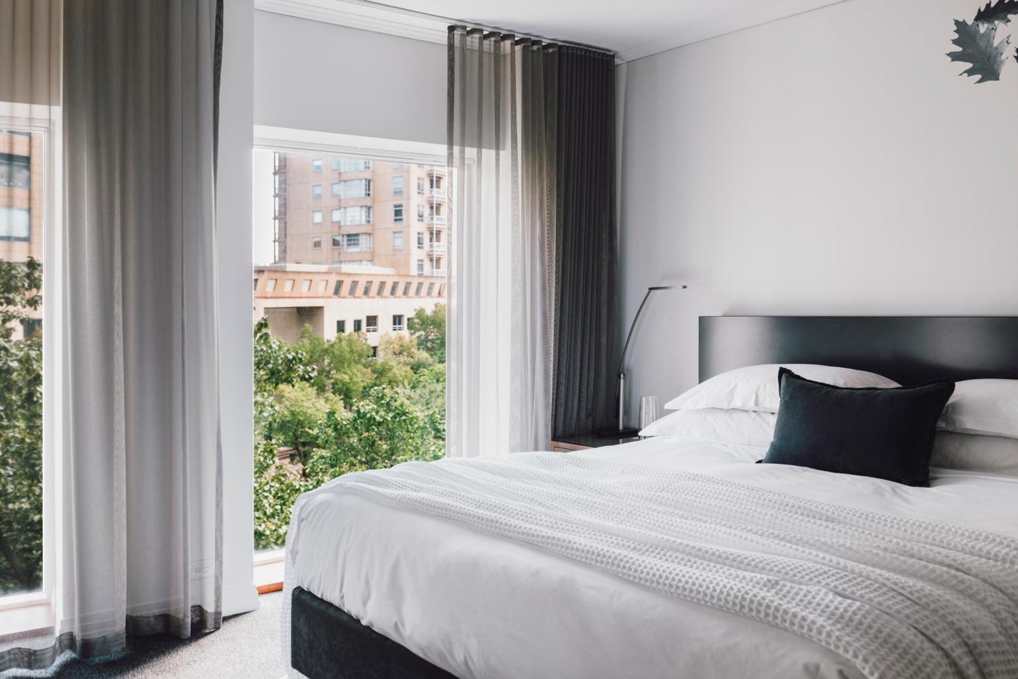 The Como Melbourne Exterior foto A bedroom