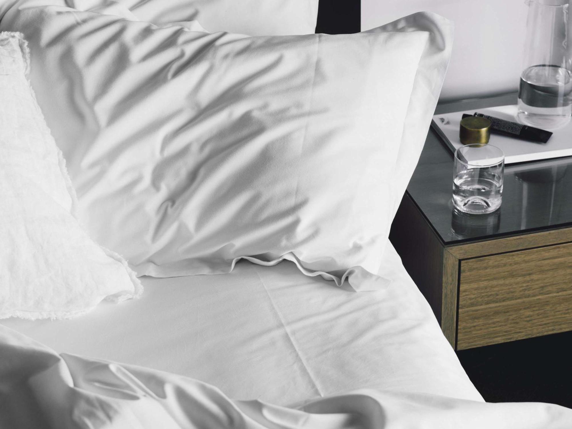 The Como Melbourne Exterior foto Silk pillowcase