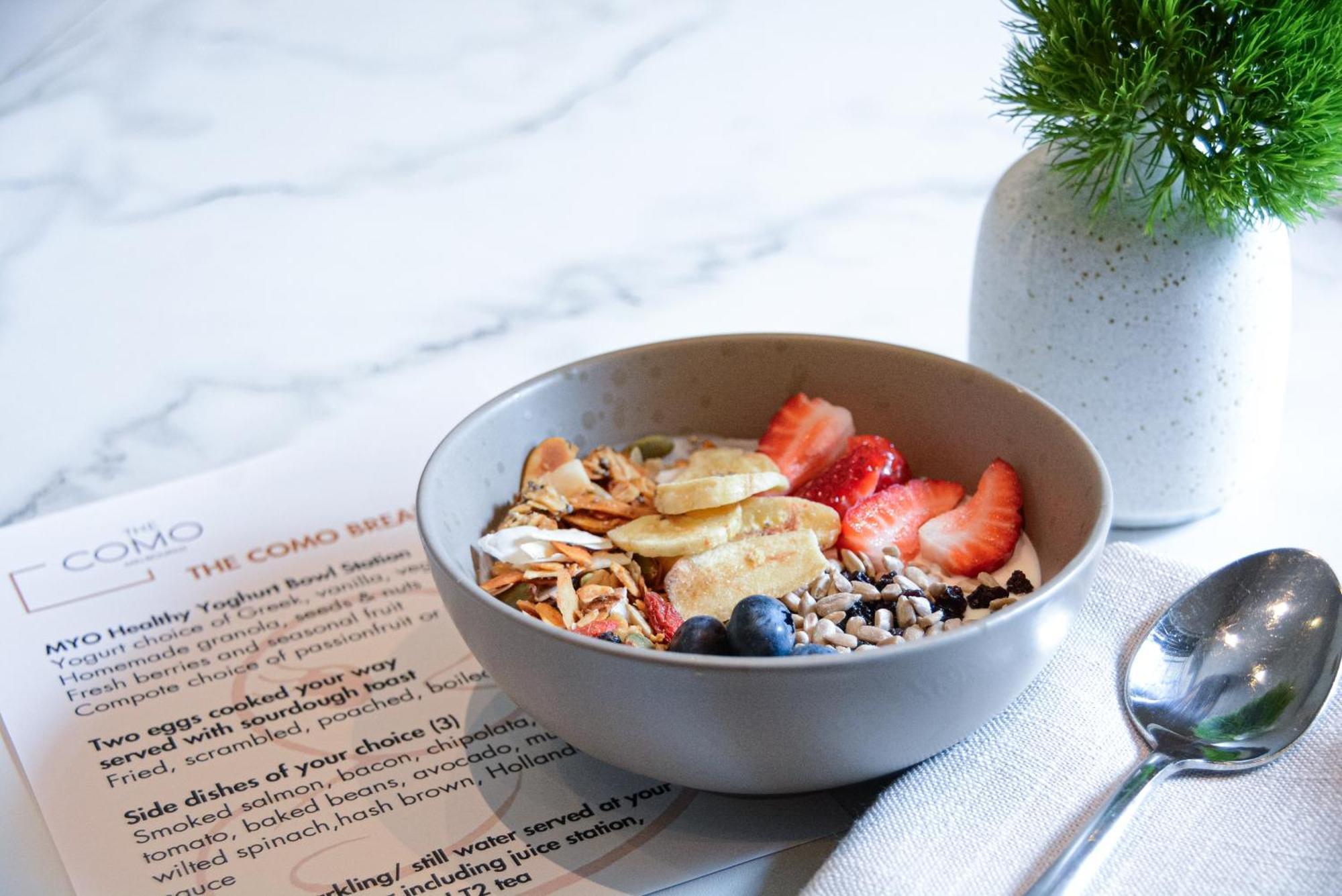 The Como Melbourne Exterior foto A bowl of granola with fruit