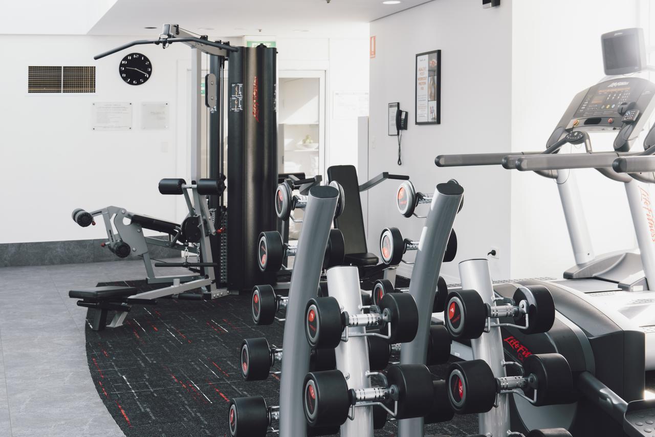 The Como Melbourne Exterior foto A gym